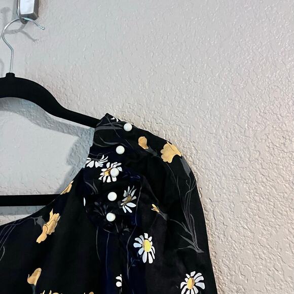 Mother of Pearl Savannah Silk Black and Gold Bishop Sleeve Cocktail Dress 4 - Picture 9 of 13